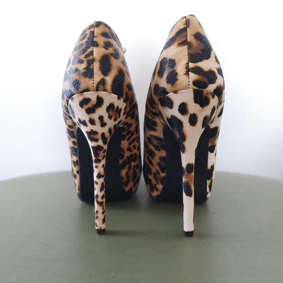 Charlotte Russe | Leopard print platform high heel pumps - Picture 6 of 11